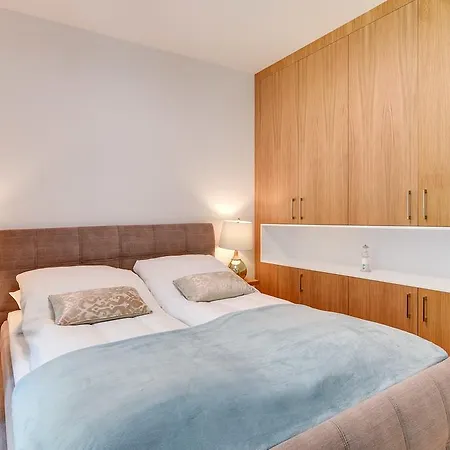 Lejlighedshotel Ina Rent - Tre Mare