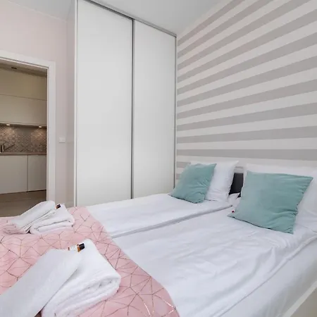 Ξενοδοχείο με διαμερίσματα Ina Rent - Tre Mare 4*